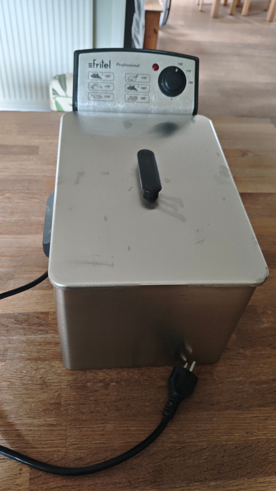 Fritel Professional Friteuse - Type 2505 T, Ophalen, Gebruikt, Uitneembare binnenpan