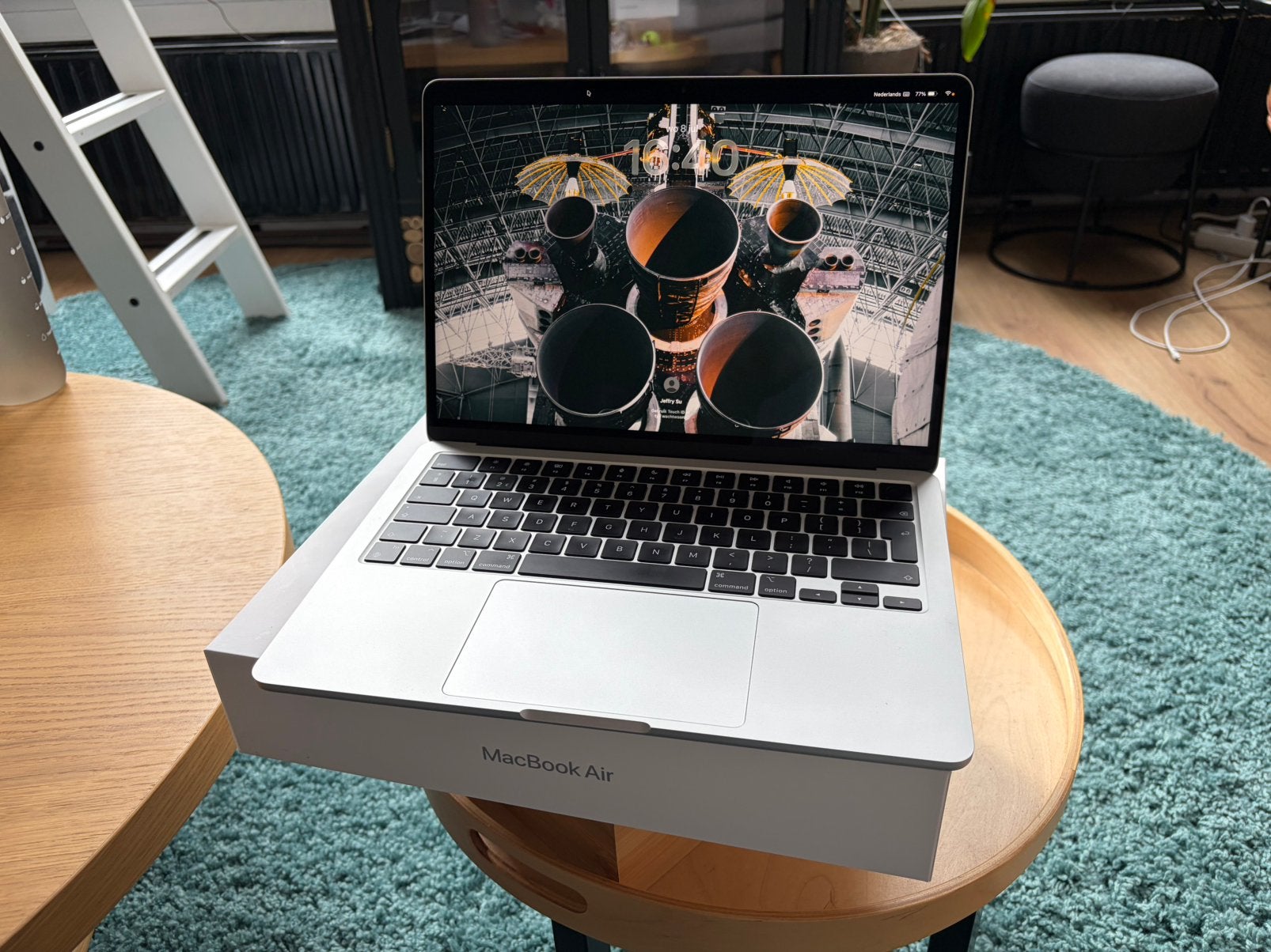 Macbook Air M3 13” 16gb 512gb zilver 2024, Computers en Software, Laptopstandaarden, Ophalen of Verzenden, Zo goed als nieuw