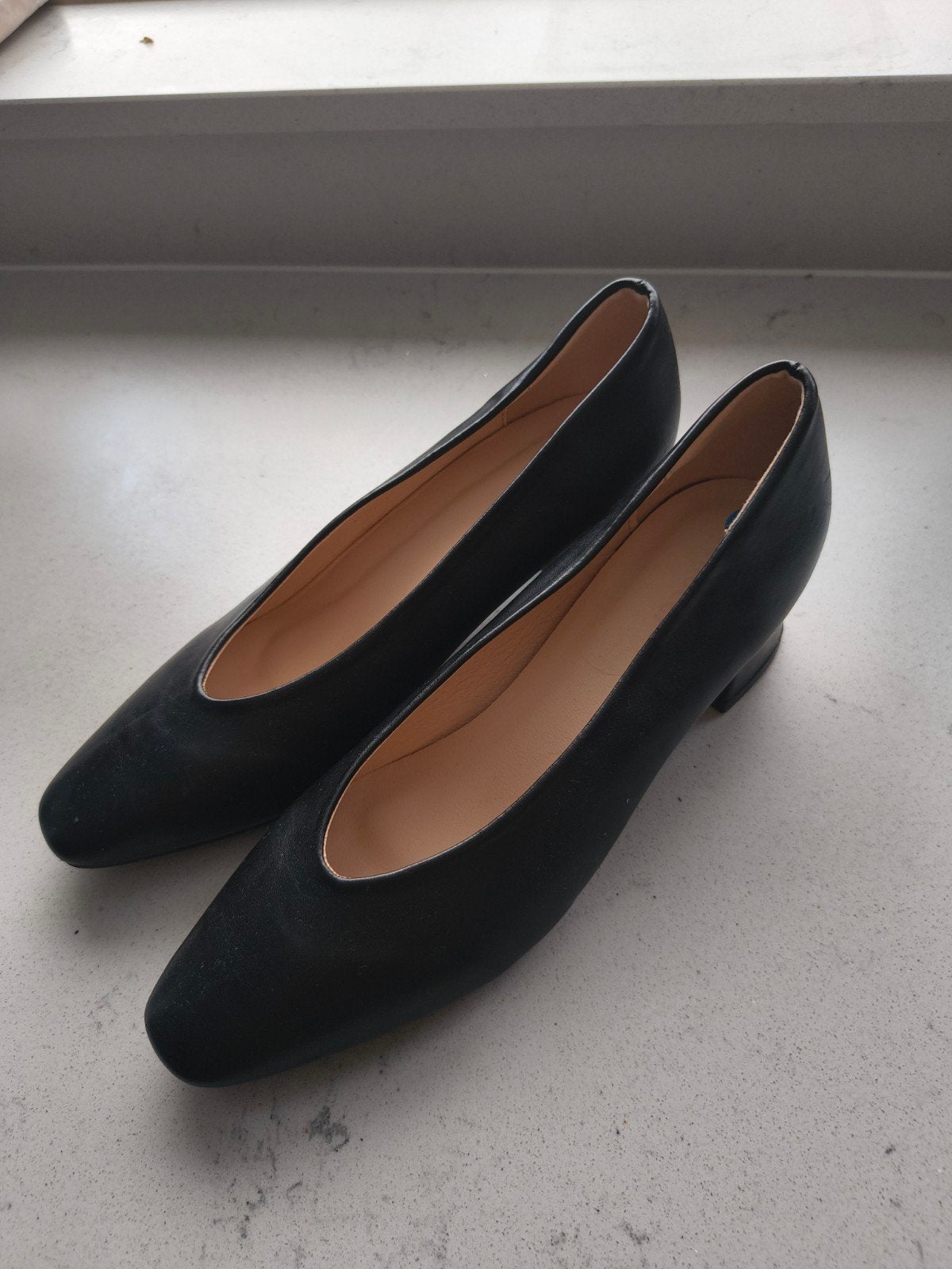 Bellucci hakjes, Kleding | Dames, Zwart, Nieuw, Ophalen of Verzenden, Sneakers of Gympen