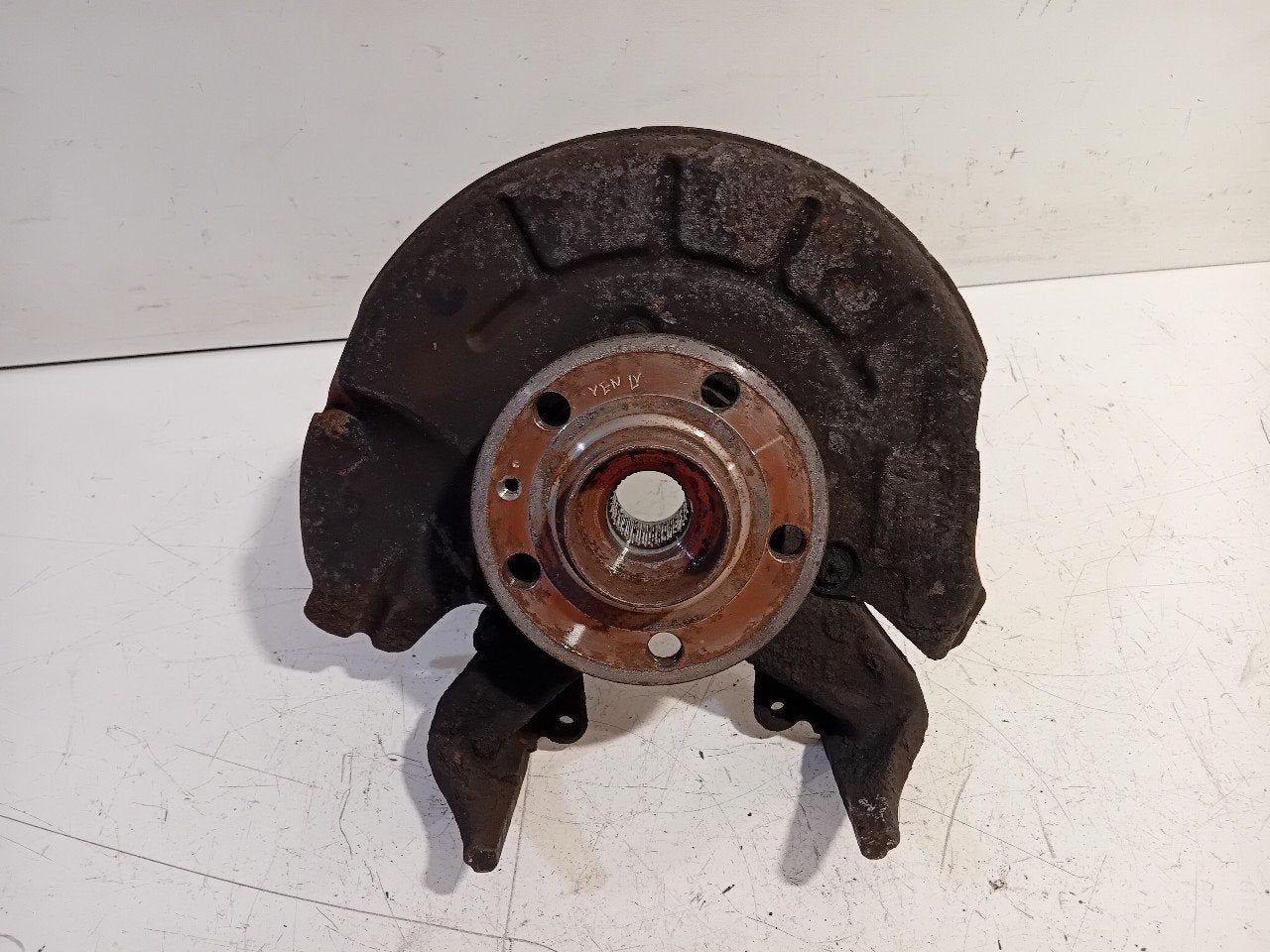 Wielnaaf links voor Volkswagen Polo, Onderdelen@venauto.nl, Van der Ven Autorecycling B.V., Gebruikt, Ettenseweg 76, 4706 PB Roosendaal, The Netherlands