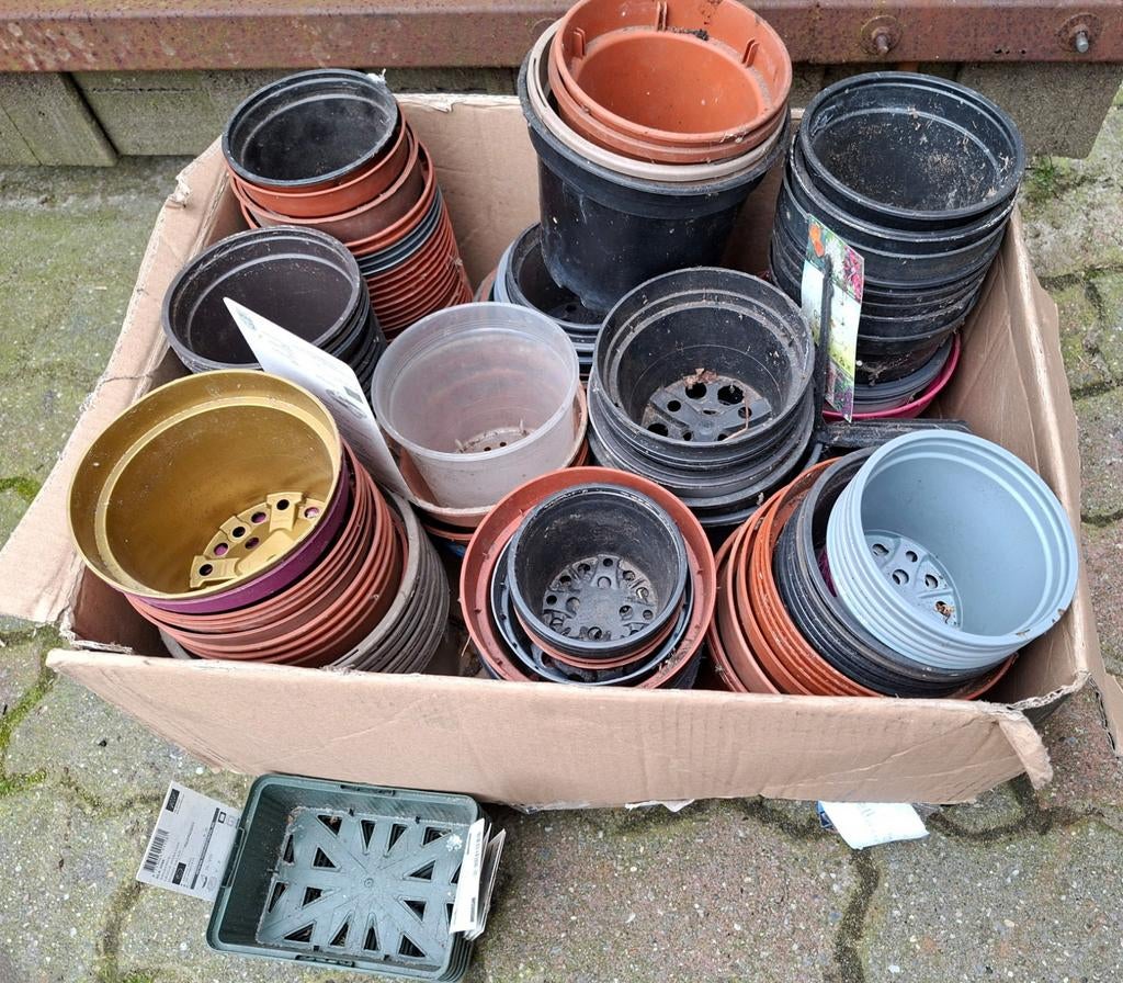 Heel veel kweekbloempotjes, kweekpotjes, bloempotjes,opkweek, Tuin en Terras, Ophalen of Verzenden, Gebruikt, Kunststof, Minder dan 30 cm