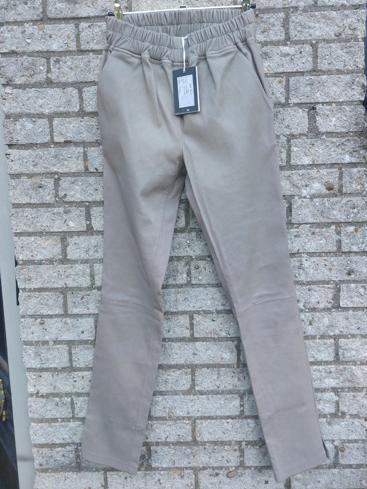 EST'SEVEN Paris EST'CHINO broek - Nieuw met kaartjes, Kleding | Dames, Overige kleuren, Nieuw, Ophalen of Verzenden, EST'SEVEN