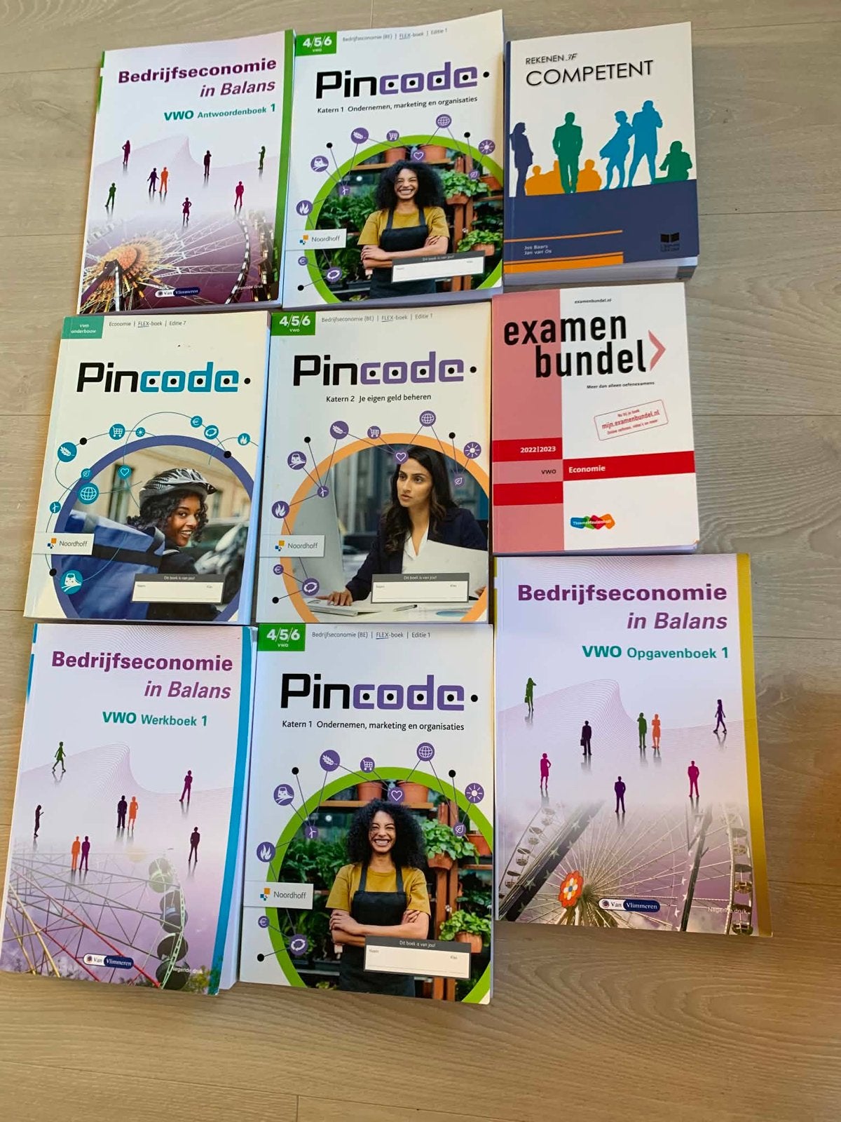 VWO Economie & Bedrijfseconomie Boeken (Pincode, Balans), Ophalen of Verzenden, Zo goed als nieuw, VWO, Economie