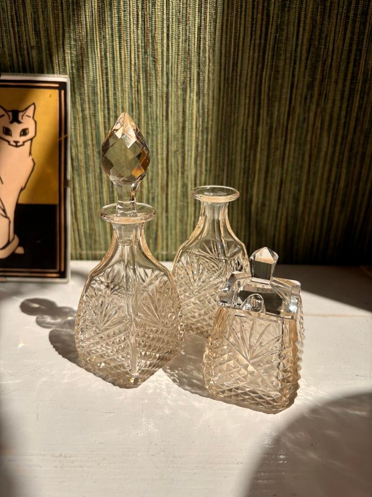 Vintage geslepen glazen set: fles/vaasje en een potje, Antiek en Kunst, Ophalen of Verzenden
