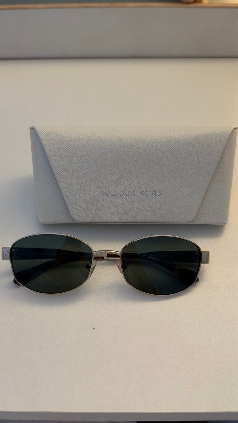 Michael Kors Zonnebril - Nieuw en Ongebruikt, Ophalen of Verzenden, Nieuw, Zonnebril, Overige merken