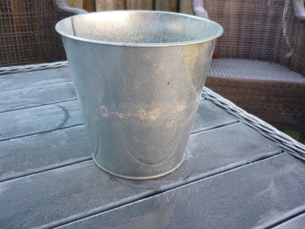 zinken  bloempot, Rond, Ophalen of Verzenden, Metaal, Minder dan 40 cm