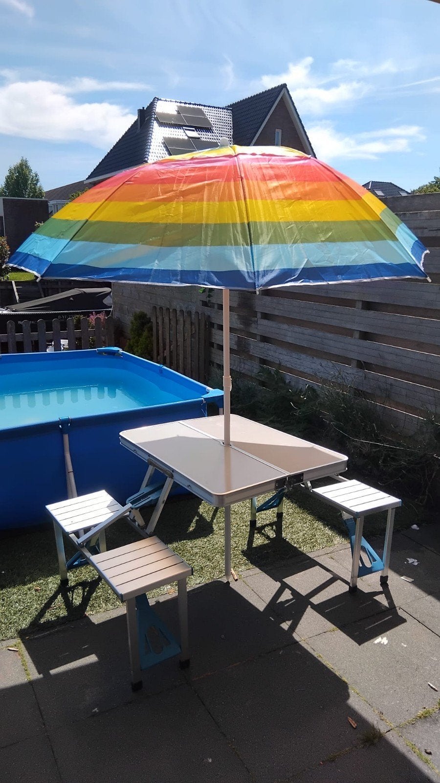 Compacte campingtafel met 4 krukjes en parasol, Ophalen of Verzenden