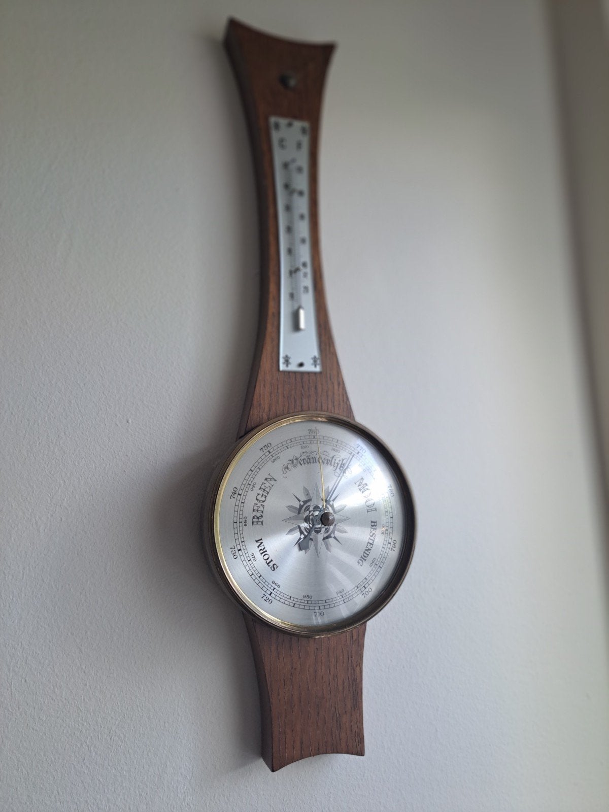 Vintage Barometer en Thermometer op Houten Plaat, Ophalen, Gebruikt, Weerstation