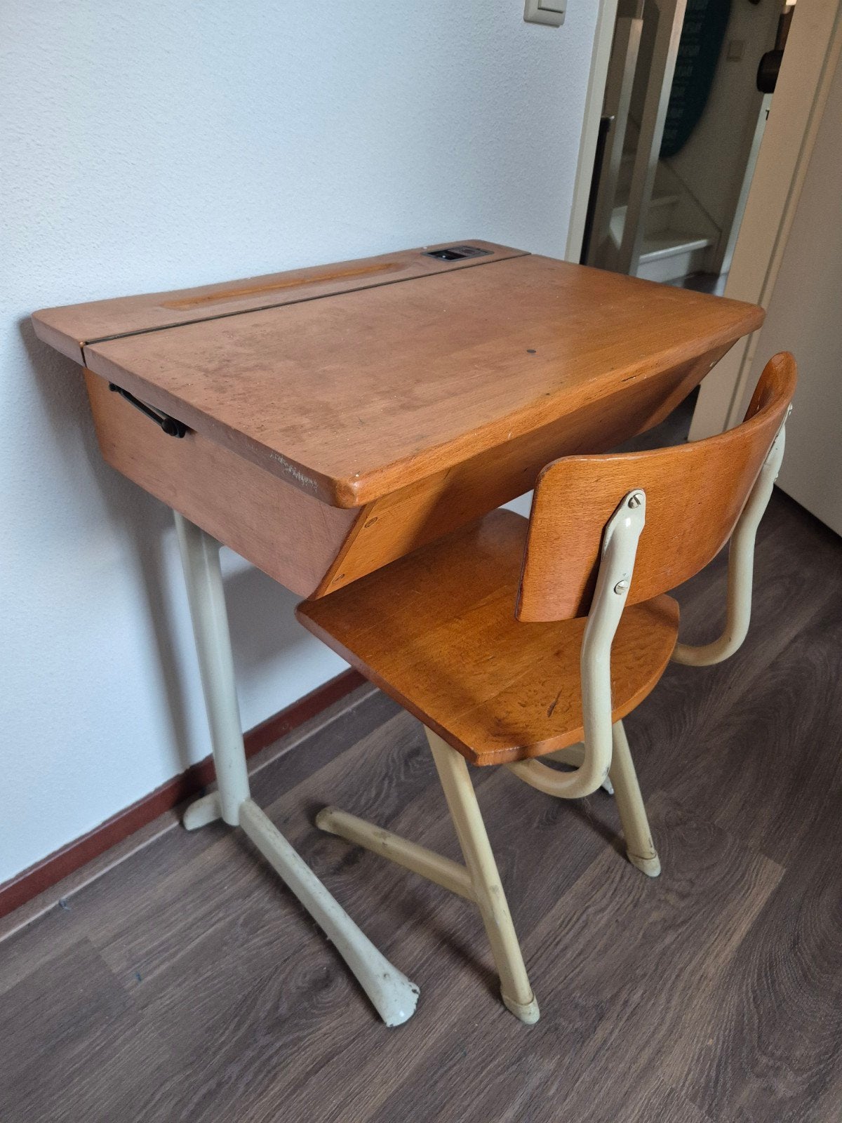 Vintage schoolbankje met stoel - Lennards Roermond, Ophalen