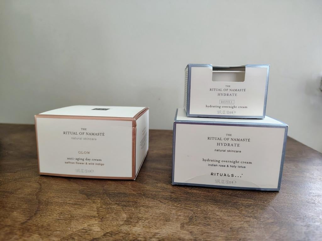 Rituals Namasté Glow dagcrème + Hydrate nachtcrème & refill, Ophalen of Verzenden, Nieuw, Gehele gezicht, Verzorging
