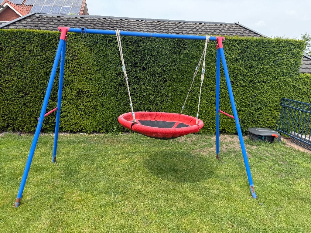 Metalen nest en gewone schommel (gratis), Ophalen, Schommel