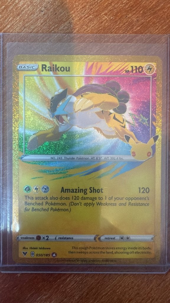 Raikou 050/185 Celebrations Pokémon Kaart, Ophalen of Verzenden, Zo goed als nieuw, Losse kaart, Foil