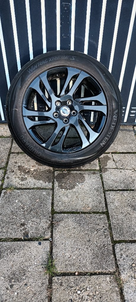Volvo XC70 Velgen met Vredestein Wintrac Xtreme S banden, Auto-onderdelen, Ophalen, Gebruikt, Banden en Velgen, 17 inch