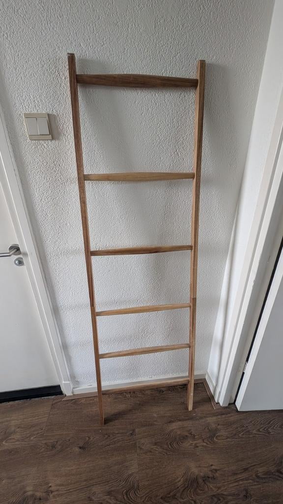 Houten decoratieve ladder / handdoekenrek, Ophalen, Gebruikt