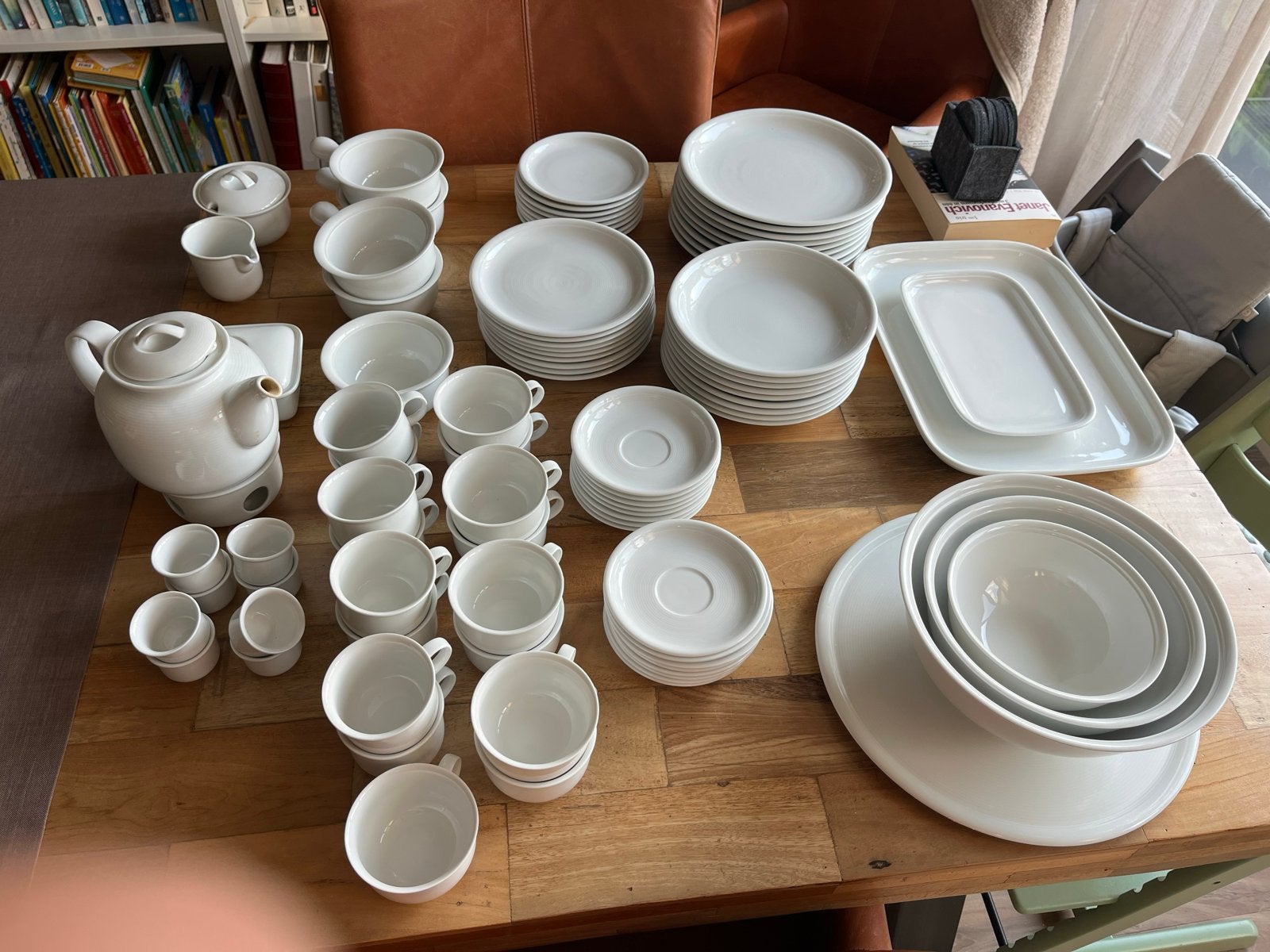 Uitgebreid Thomas Trend wit servies, Huis en Inrichting, Ophalen, Zo goed als nieuw, Modern, Porselein
