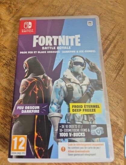 Fortnite Darkfire & Ice Bundle Nintendo Switch, Ophalen of Verzenden, Zo goed als nieuw, Met games