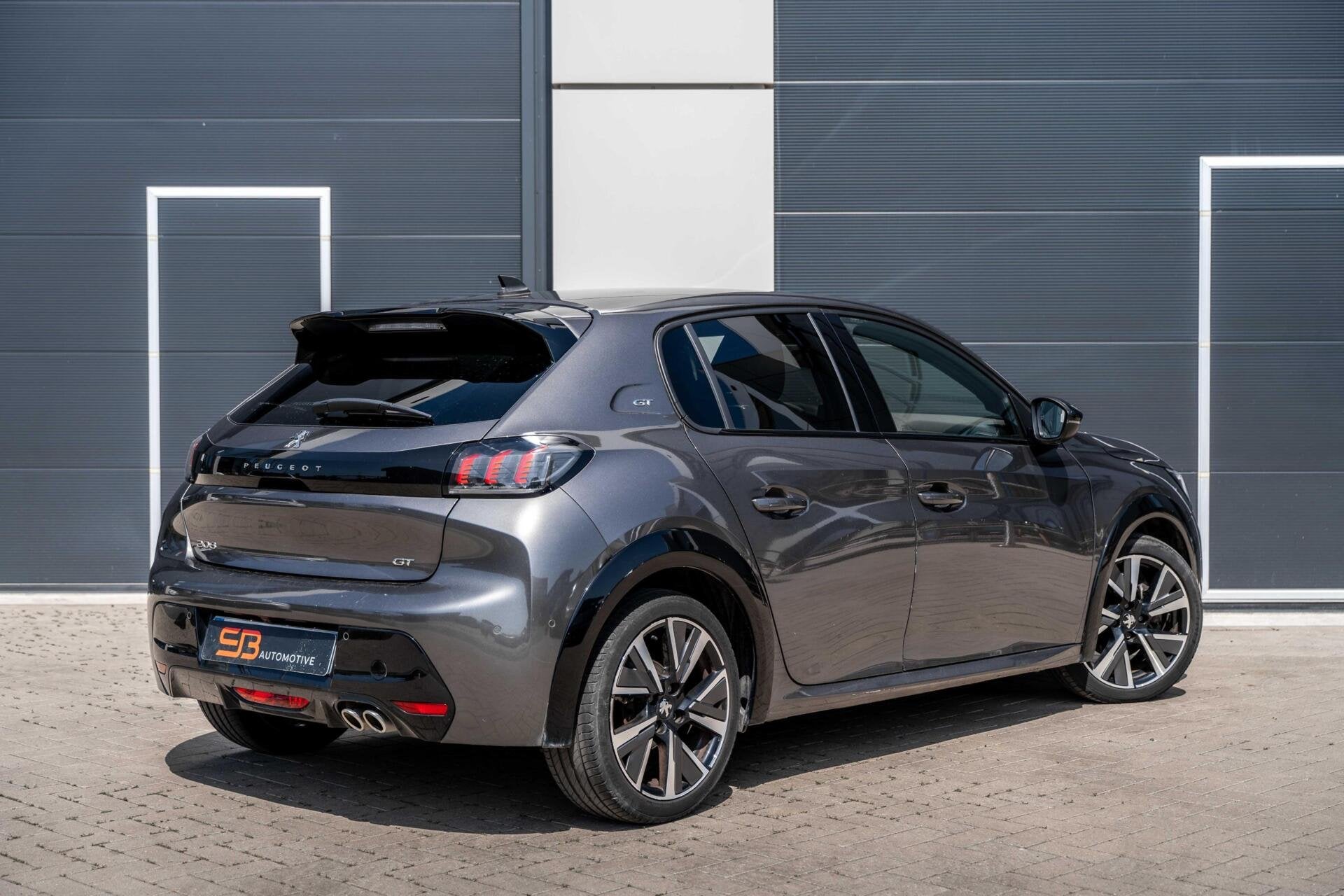 Peugeot 208 1.2 PureTech GT Cruise|Carplay|360 Cam|Navi|Vol!, Auto's, Peugeot, 1199 cc, 1133 kg, Leder en Stof, Bedrijf