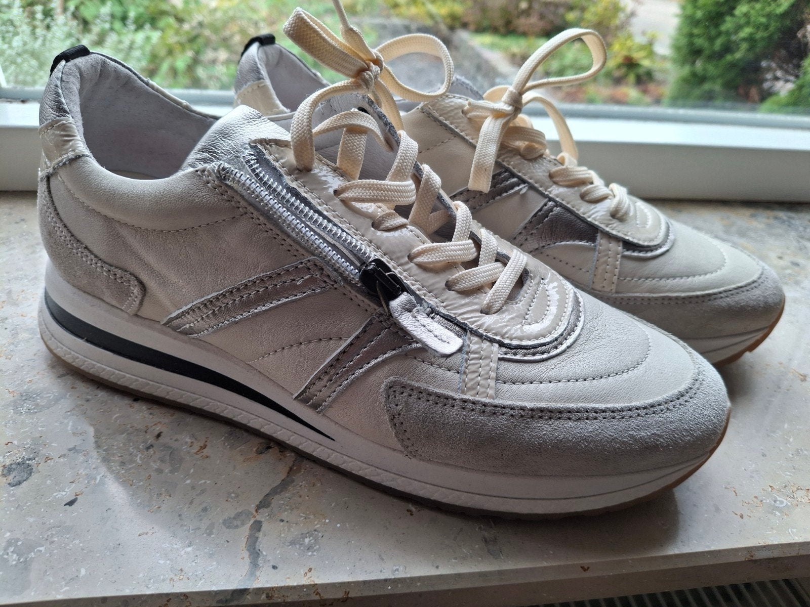Piedi Nudi Sneakers - Maat 39 - Zo goed als nieuw, Kleding | Dames, Overige kleuren, Ophalen of Verzenden, Piedi Nudi, Sneakers of Gympen