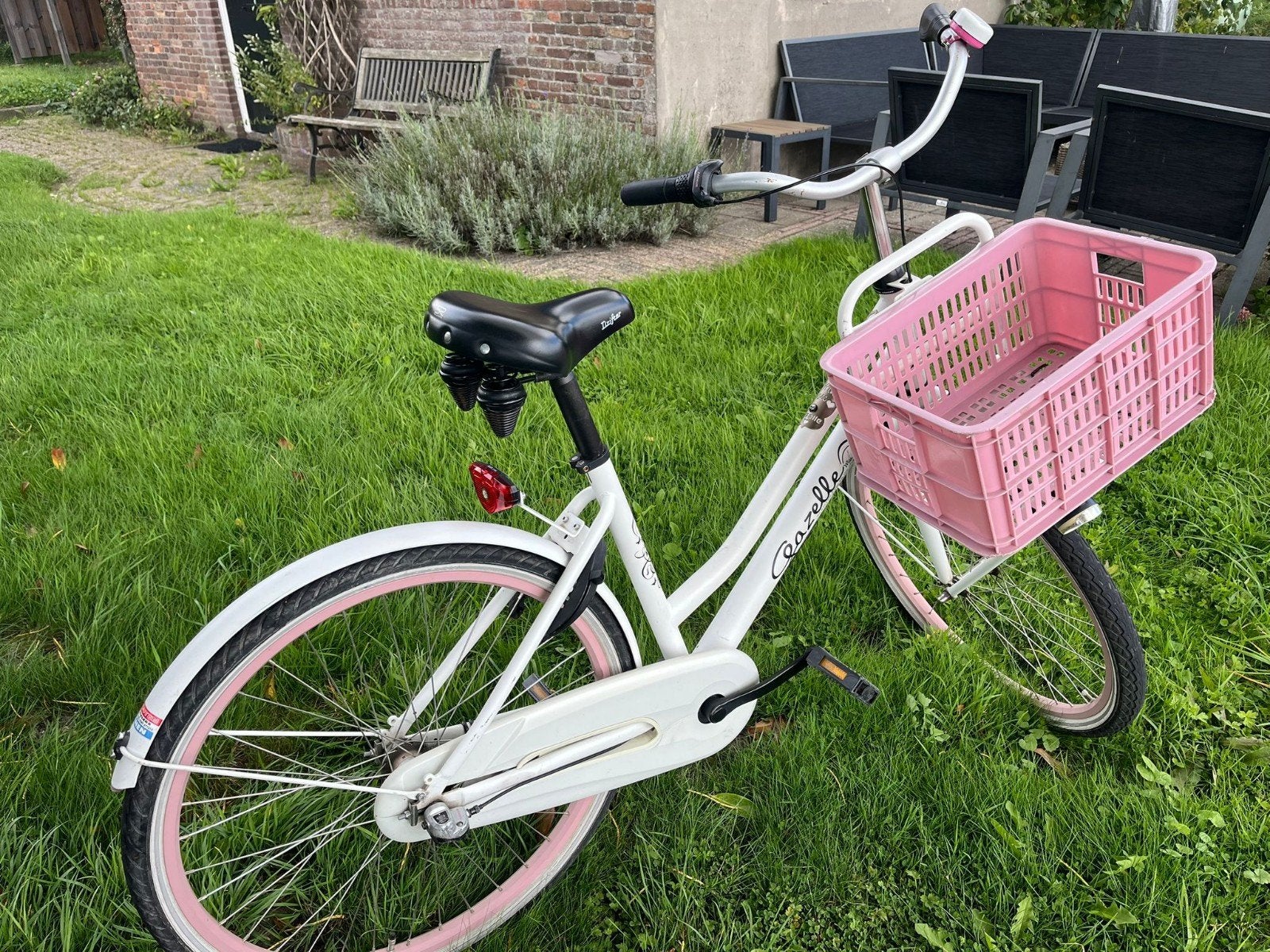 Gazelle Miss Grace 26 inch meisjes/damesfiets met krat, 26 inch of meer, Terugtraprem, Gebruikt, Ophalen of Verzenden