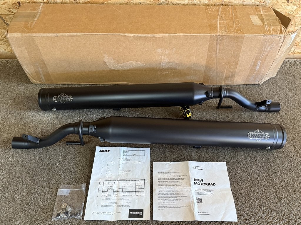 Vance & Hines Black uitlaten BMW R18 Classic 2020-2024 K34, Motoren, Gebruikt, Verzenden, Info@bmw-motorrad-welt.com, Am Juliusturm 32, Berlin, 13599, DE