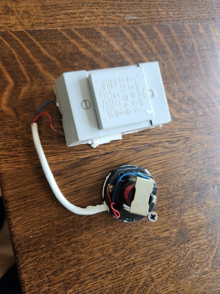 Deurbel zoemer / buzzer met 8V beltrafo, Ophalen of Verzenden, Gebruikt, Bedraad
