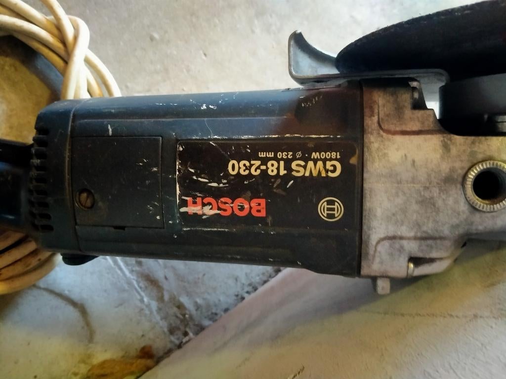Bosch GWS 18-230 Haakse Slijpmachine 1800W., Ophalen