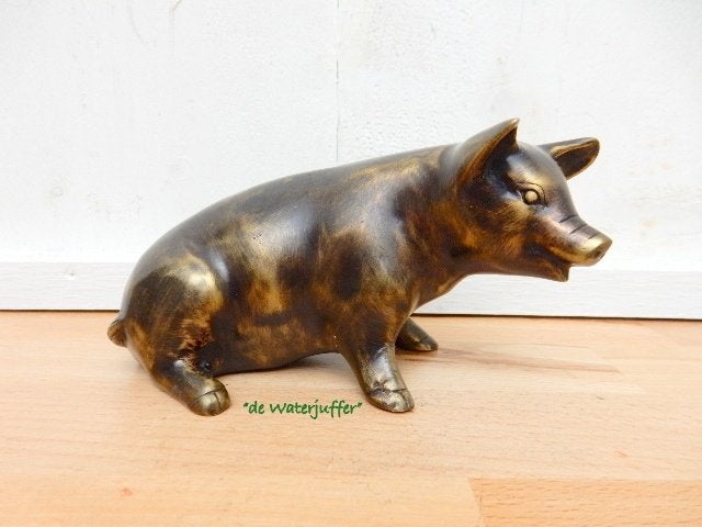 027* bronzen varken zittend (Boven €75 geen verzendkosten), Ophalen of Verzenden, Nieuw, Overige materialen, Dierenbeeld