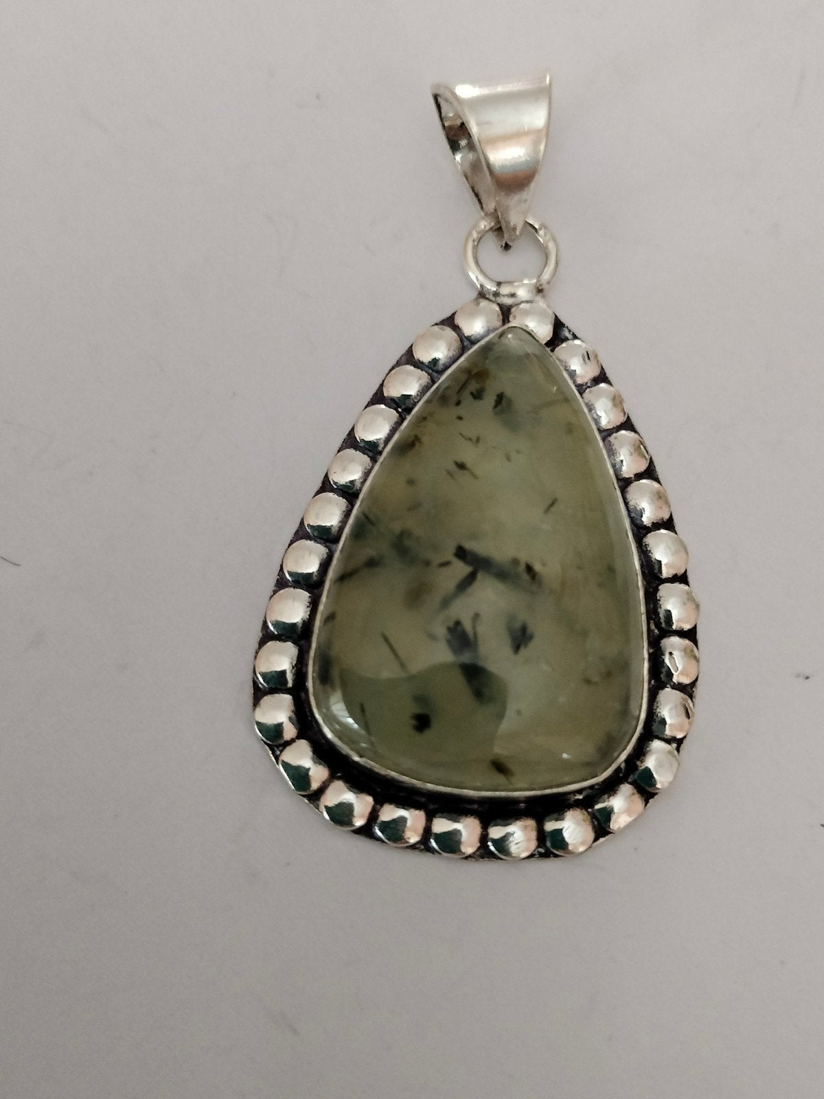 Zilveren hanger met prehniet, Verzenden, Nieuw, Met edelsteen, Zilver