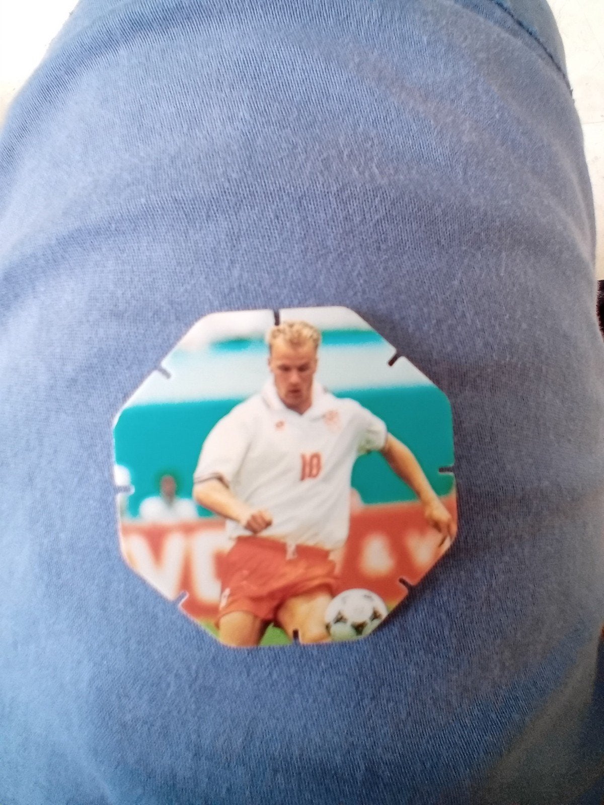 Vintage Voetbal Flippo - Dennis Bergkamp Oranje, Ophalen of Verzenden, Gebruikt, Overige sporten, Overige typen