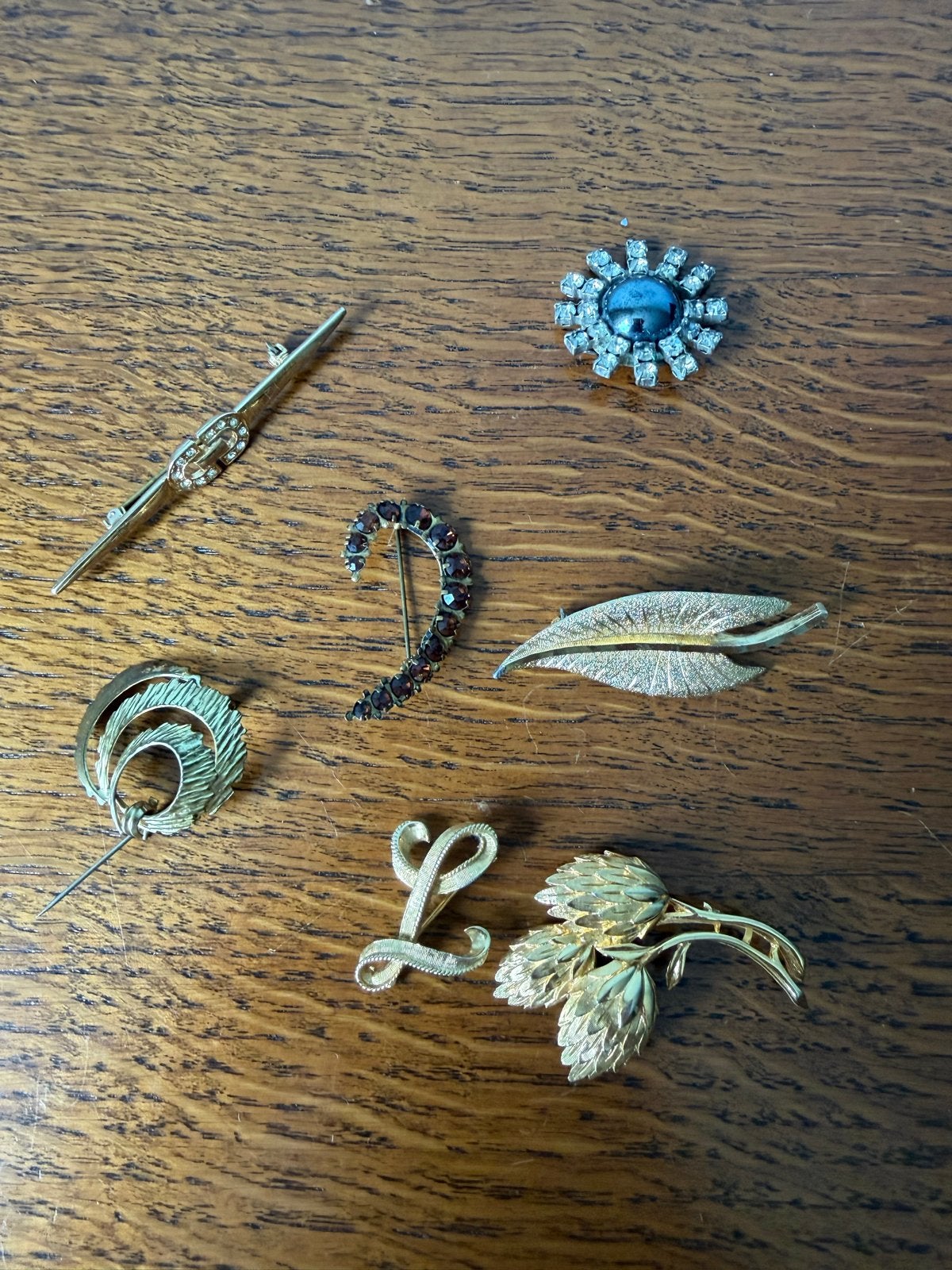 Vintage Broches - Diverse Ontwerpen, Sieraden, Tassen en Uiterlijk, Broches, Overige materialen, 4 tot 7 cm, Gebruikt, Ophalen of Verzenden