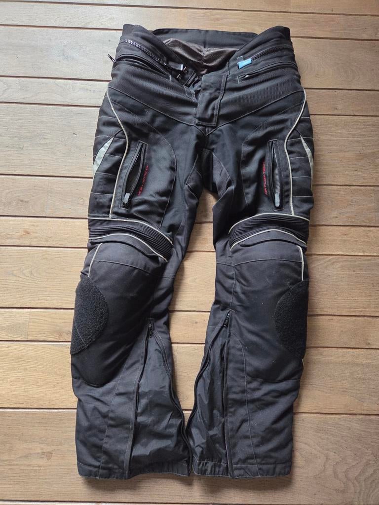 Triumph motorbroek maat 32/42 met Air Flow Tech ritsen, Motoren, Kleding | Motorkleding, Heren, Triumph, Ophalen of Verzenden