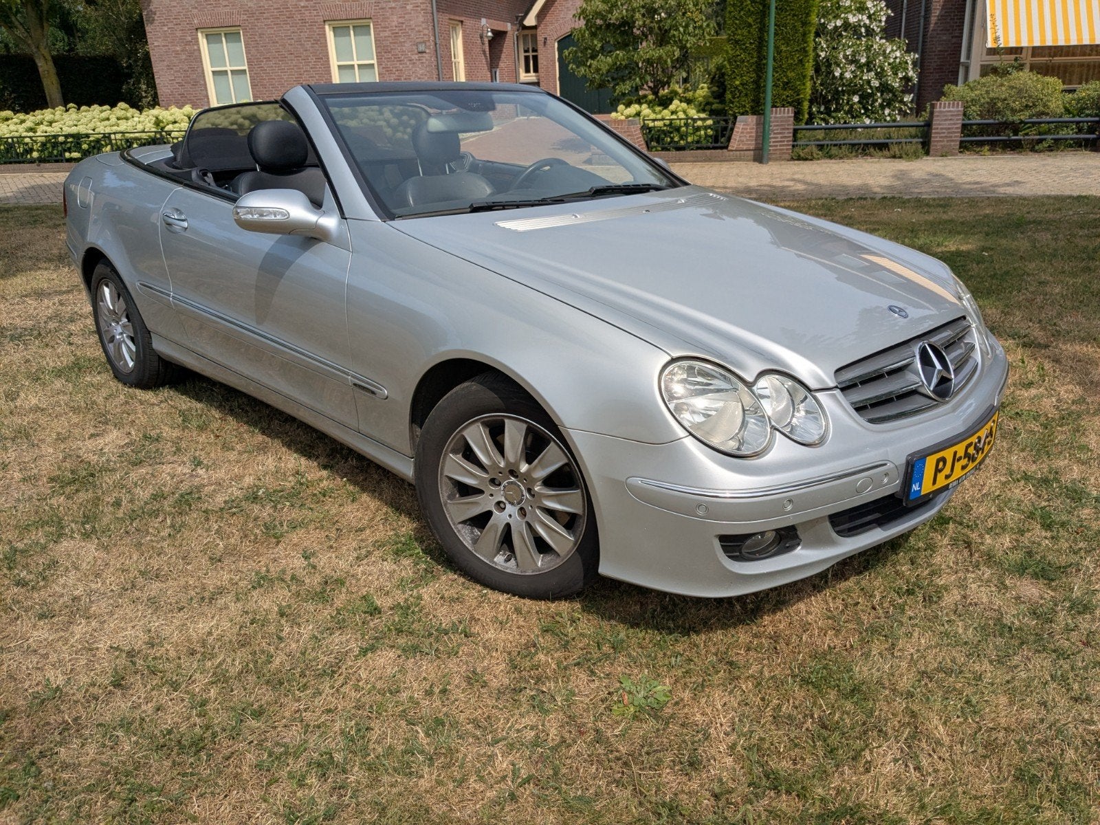 Mercedes-Benz CLK 1.8 Clk200 Kompr Cabriolet AUT 2008 Grijs, Auto's, Mercedes-Benz, Euro 5, Achterwielaandrijving, Zwart, Cabriolet