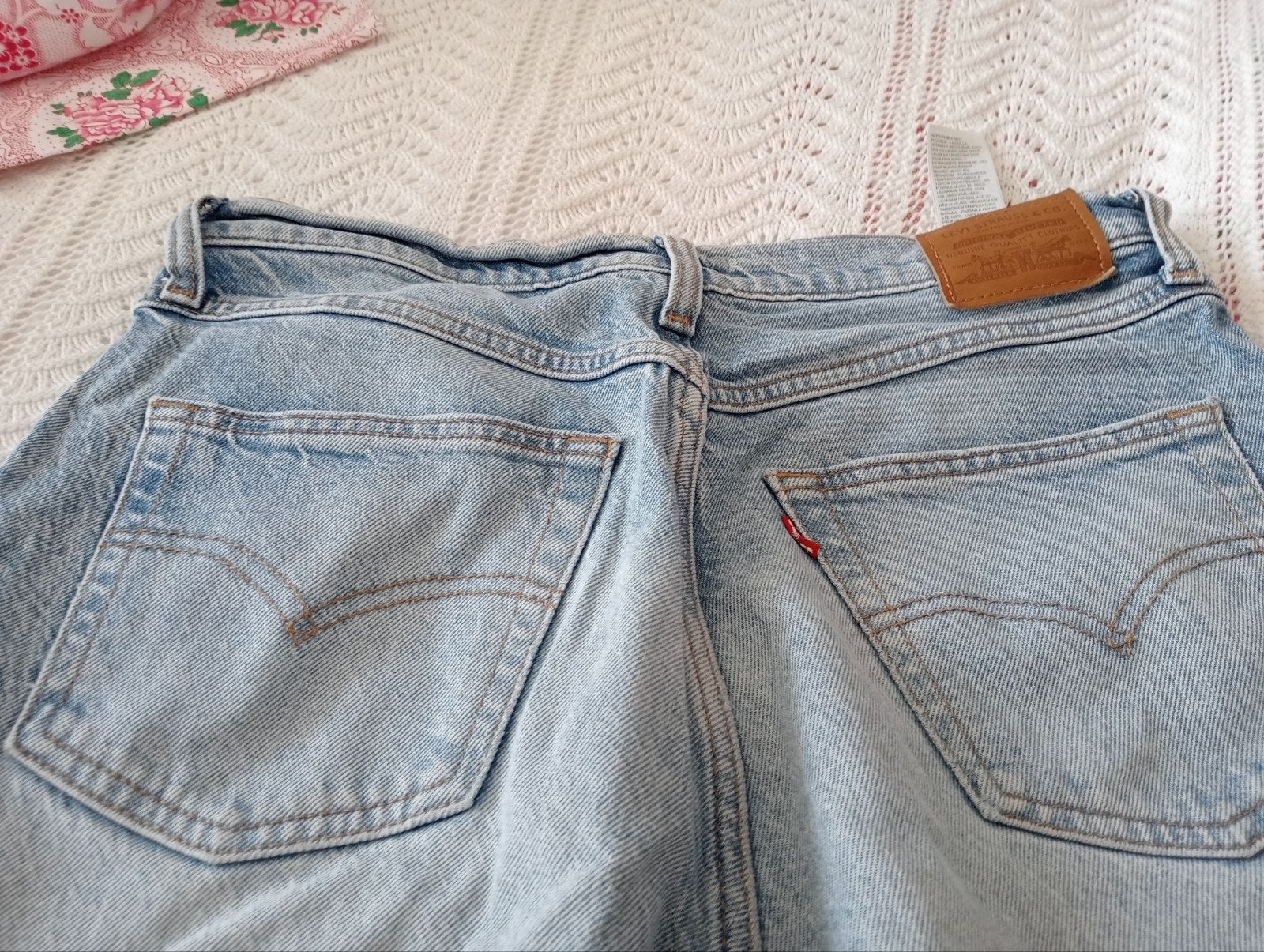 levi dames mom model 30/30, Levi's, Ophalen of Verzenden, Blauw, Overige jeansmaten