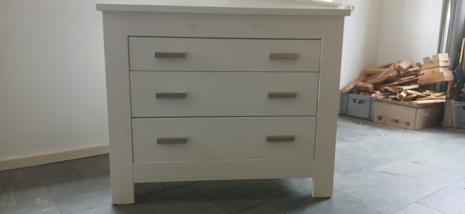 Witte kommode/kast met 3 lades - gratis af te halen, Huis en Inrichting, Kasten | Ladekasten, Ophalen, Gebruikt, 100 tot 150 cm