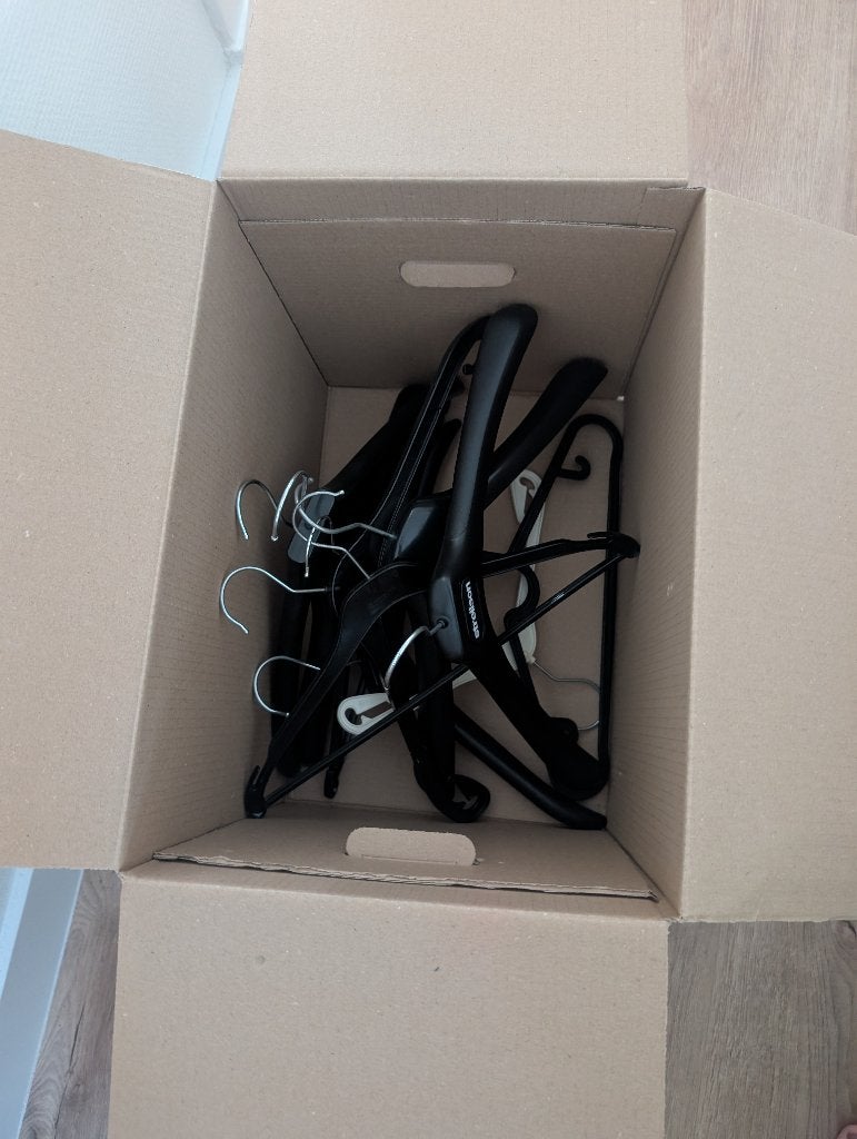 Diverse plastic kledinghangers, Ophalen, Gebruikt, Kunststof, Kinderen en Volwassenen