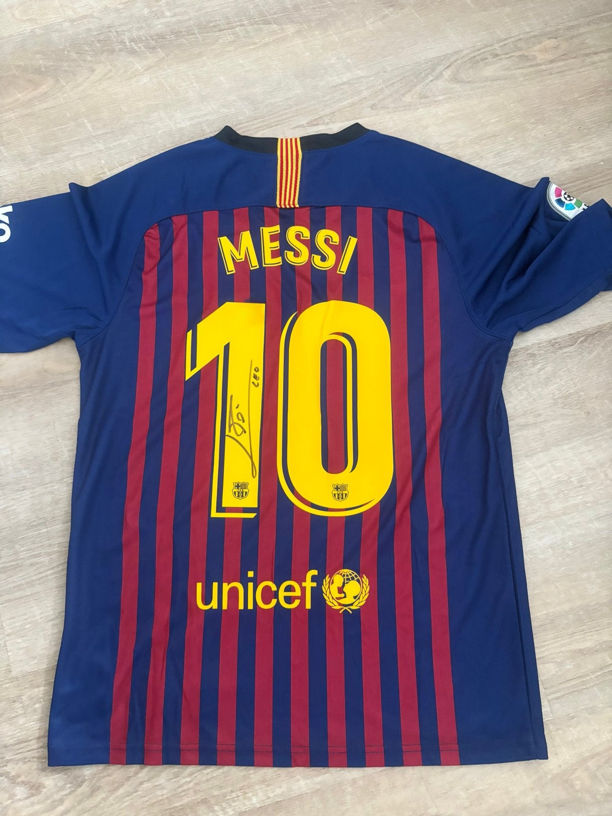 Gesigneerd Messi Shirt - Alle Badges Aanwezig, Ophalen of Verzenden, Zo goed als nieuw, Shirt