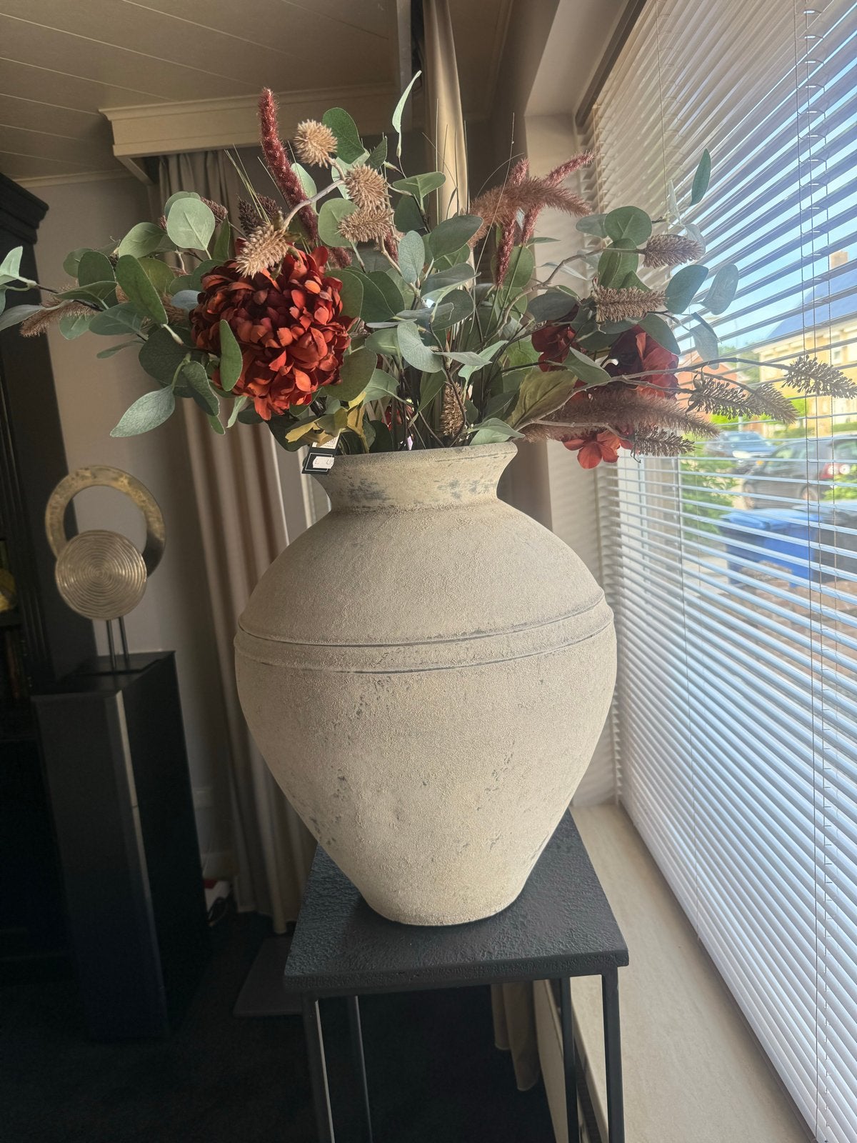 Grote pot met zuil en kunstbloemen - complete set, Huis en Inrichting, Woonaccessoires | Vazen, Ophalen, Overige materialen, Gebruikt