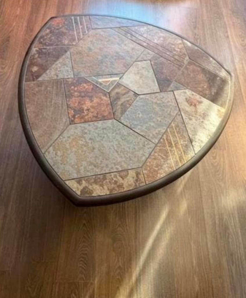 Brutalist table by Paul Kingma, Huis en Inrichting, Tafels | Salontafels, Ophalen, Gebruikt, 100 tot 150 cm, Rond