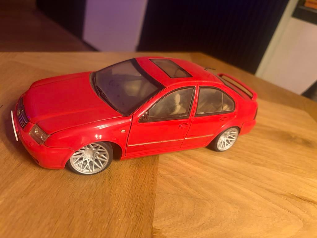 Complete verzameling 1:18 schaalmodellen, Ophalen, Gebruikt, Auto