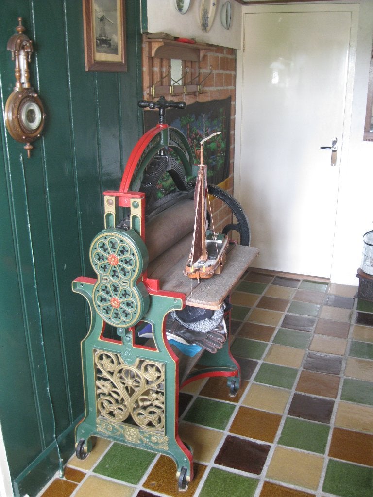 Antieke mangel uit de wasserij vanhet weeshuis van Medemblik, Antiek en Kunst, Ophalen of Verzenden
