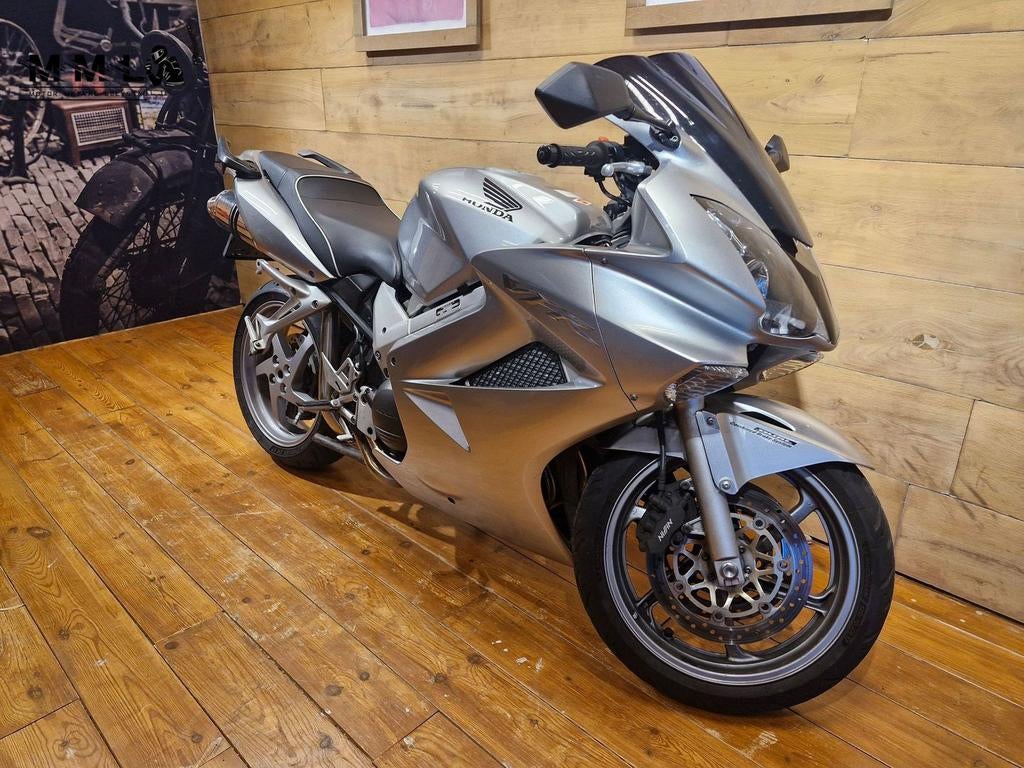 HONDA VFR 800 (bj 2005), Motoren, 782 cc, HONDA, 4 cilinders, Motorrijbewijs A