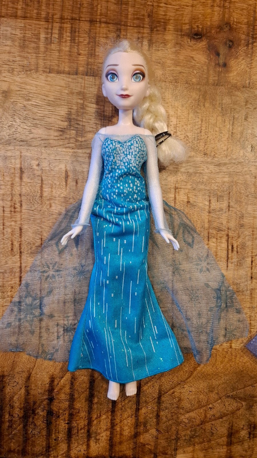 Elsa pop uit Frozen - Zo goed als nieuw, Kinderen en Baby's, Ophalen of Verzenden, Barbie