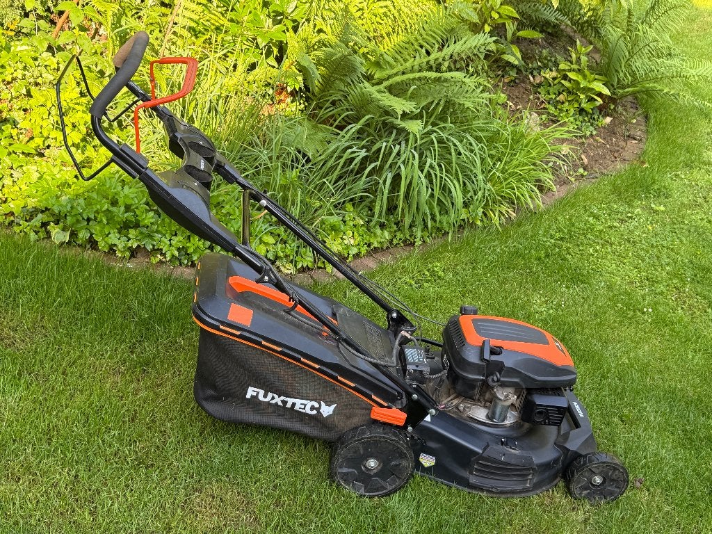 Benzine grasmaaier, E-start , zelfrijdend, Tuin en Terras, Grasmaaiers, Ophalen, Cirkelmaaier, Gebruikt, FUXTEC