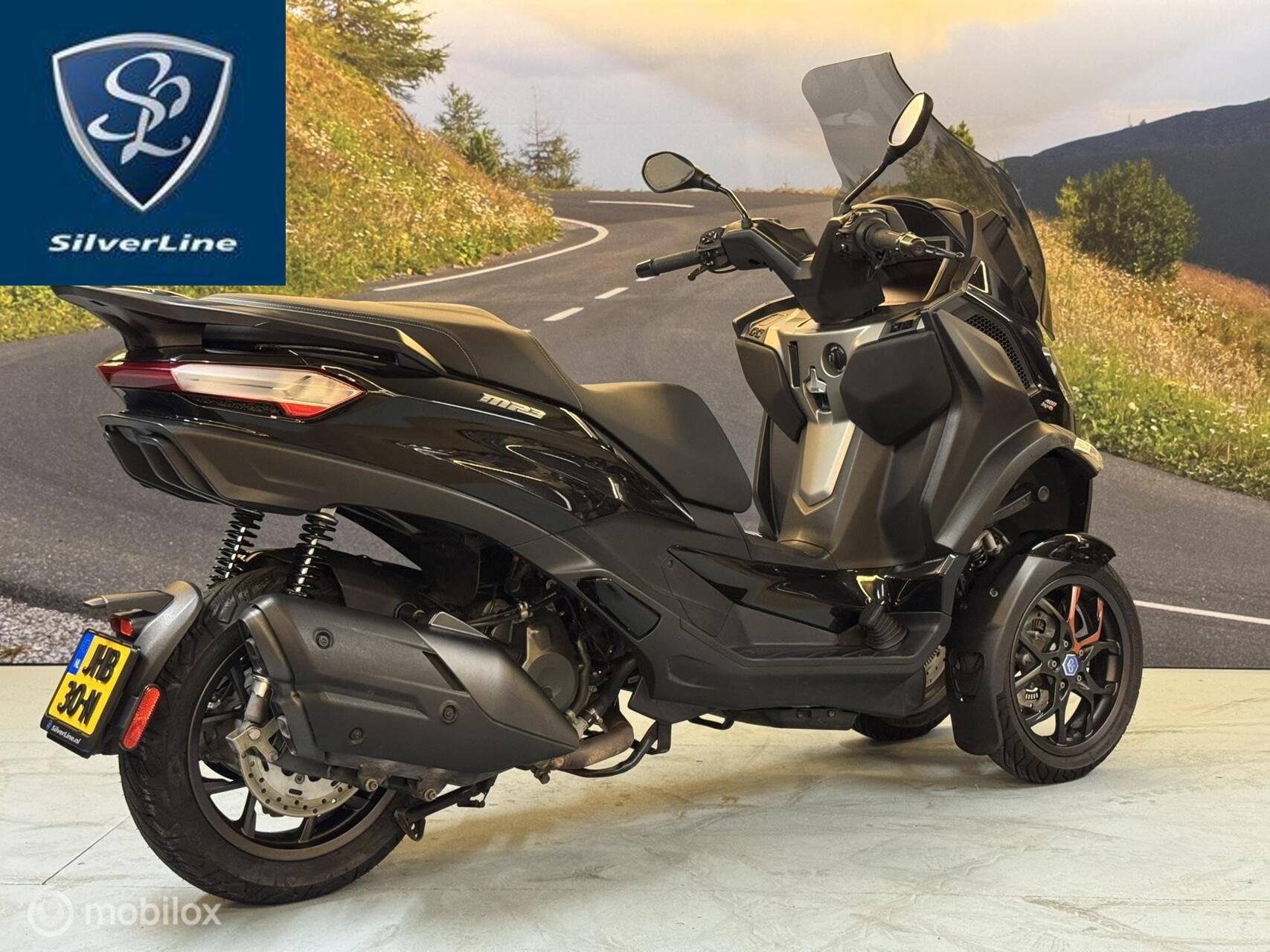 Piaggio MP3 400 HPE ABS ASR 2024 Zwart, Automaat, Achterwielaandrijving, Gebruikt, Overige carrosserieën