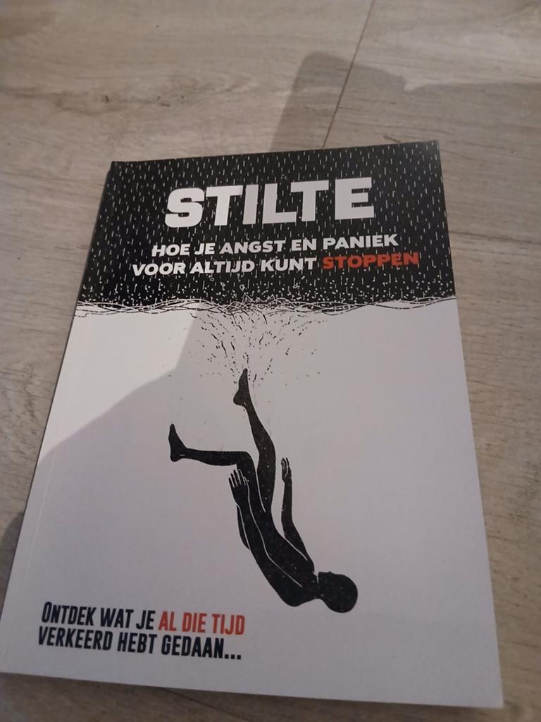 Boek: Stilte,hoe je angst en paniek voor altijd kunt stoppen, Ophalen