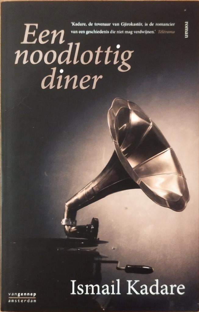 Ismail Kadare *** Een noodlottig diner, Boeken, Ophalen of Verzenden, Zo goed als nieuw, Ismail Kadare, Europa overig