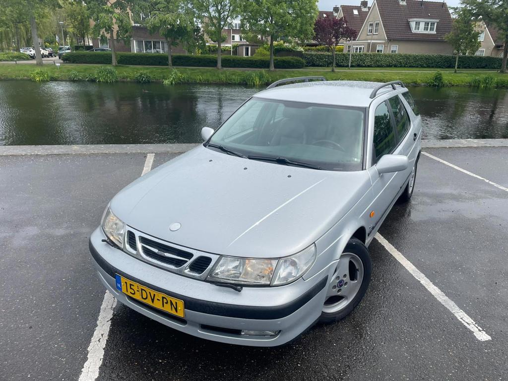 Saab 9-5 Estate 2.0t SE AUTOMAAT PDC YOUNGTIMER NIEUWE APK !, 4 cilinders, 150 pk, 93 €/maand, 5 stoelen