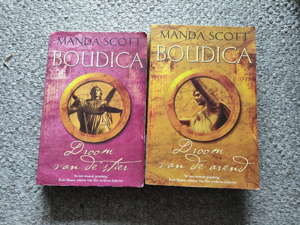 Boudica Droom van de Stier en Droom van de Arend 8 euro pst., Ophalen of Verzenden