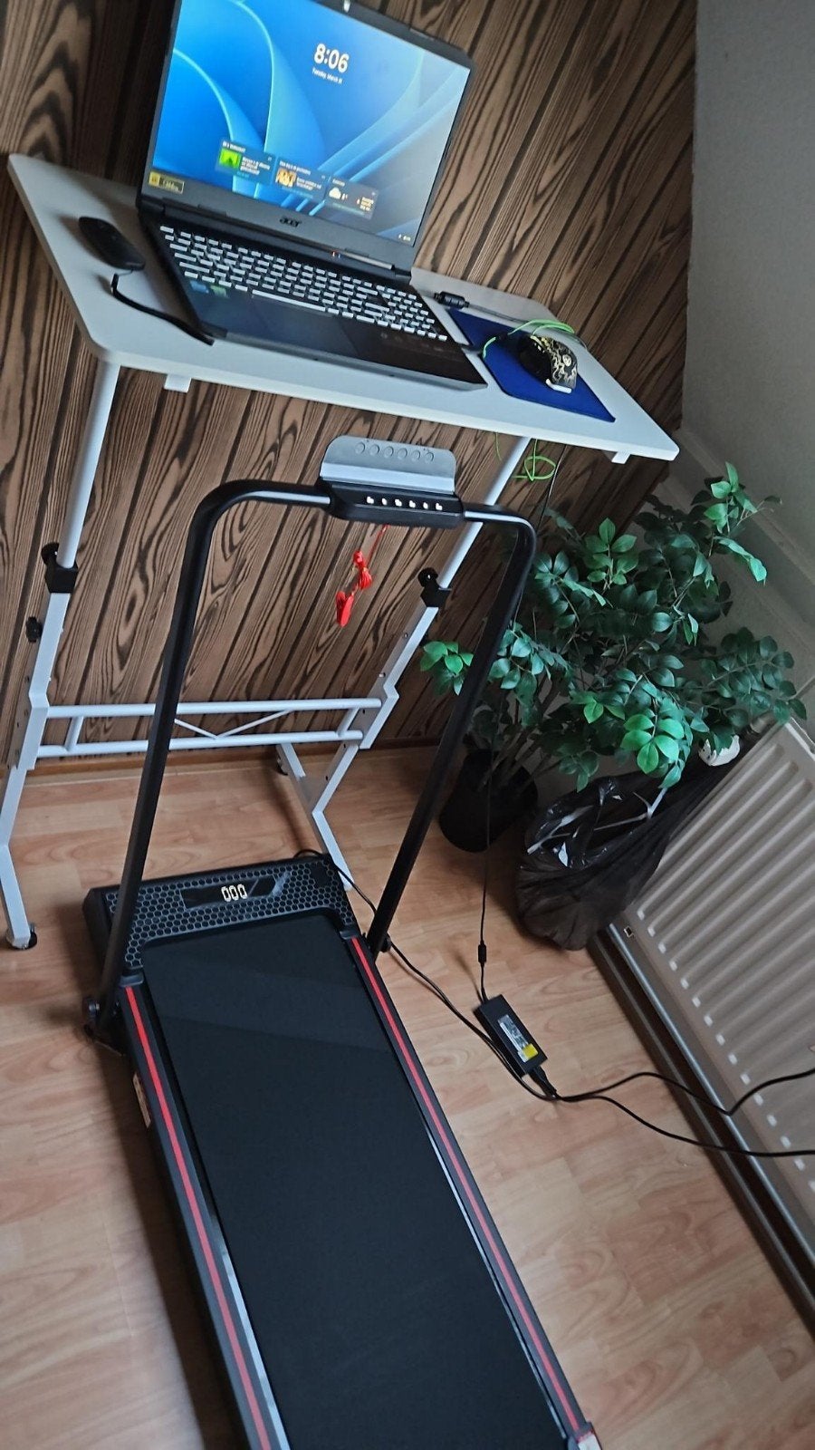 Loopband met verstelbare tafel is nieuwe., Ophalen, Zo goed als nieuw, Loopband