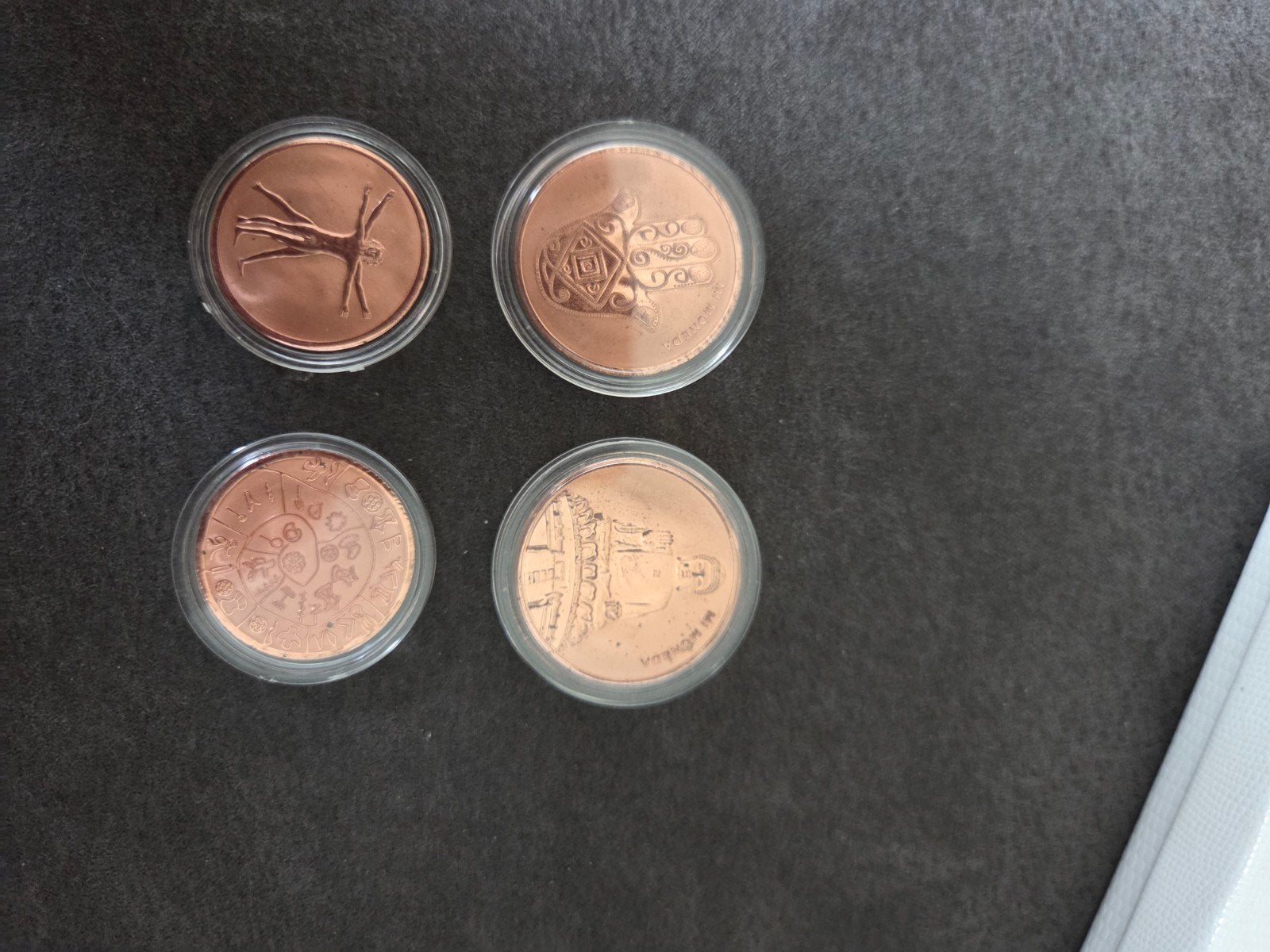 4 Mi Moneda munten (2x M, 2x L), Sieraden, Tassen en Uiterlijk, Kettinghangers, Ophalen of Verzenden